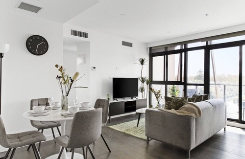 Caulfield North Apartment | Modern Elegance Caulfield North