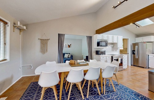 Allyn House | Modern, family-friendly lakefront retreat with private hot tub and lake access