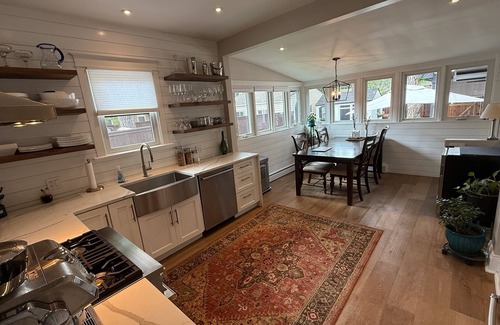 Platt Park House | Modern Farmhouse in Denver's Best nNeighborhood - South Platt ParknMIN 30 DAYS