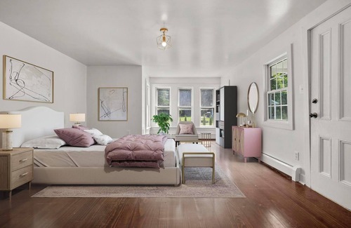 Shelton Other | Modern farmhouse in Shelton with WiFi, 4 bedrooms, lake & hiking nearby!