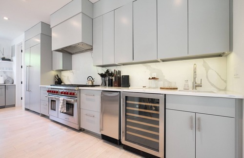 Bridgehampton House | Modern FarmHouse 8BR large pool Bridgehampton Wineries Ocean Restaurants near by