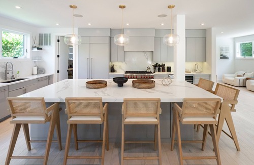 Bridgehampton House | Modern FarmHouse 8BR large pool Bridgehampton Wineries Ocean Restaurants near by