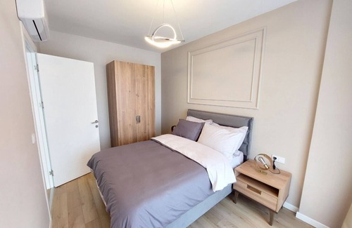 Bahcelievler Apartment | Modern Flat Apt Near City Center (Apt. 44)