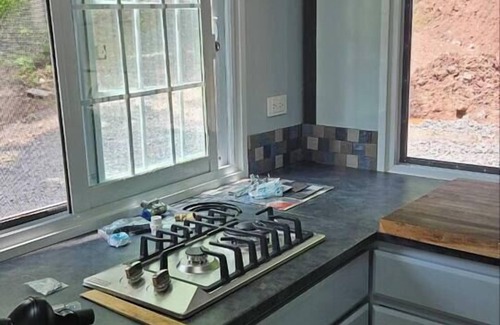 True House | Modern Foldable Container Home Unique Stay Near Pipestem Park