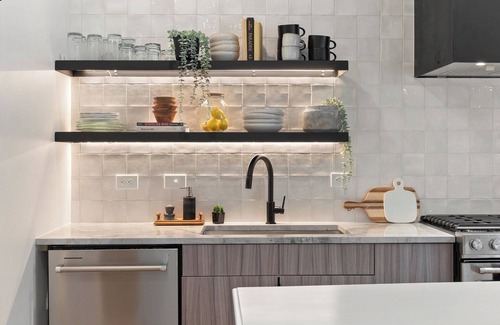 MLK House | Modern Forest Retreat - 2.5 miles from downtown Austin