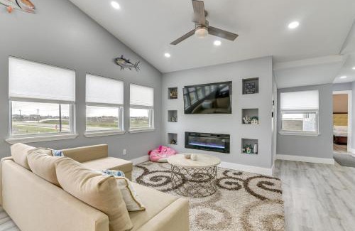 Surfside Beach House | Modern Freeport Home with Views Walk to Beach!