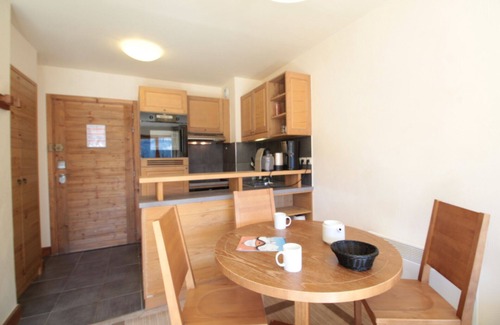 Flaine Apartment | Modern furnished apartment with beautiful views at the slopes (ski-in ski-out)