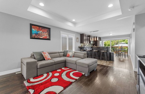 Amherstburg House | Modern Getaway In Amherstburg | Wine, Style & Relaxation