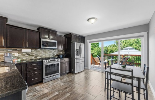 Amherstburg House | Modern Getaway In Amherstburg | Wine, Style & Relaxation