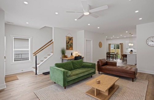 City View House | Modern Greenville Retreat 8 Minutes to Downtown Fun + Pet Friendly