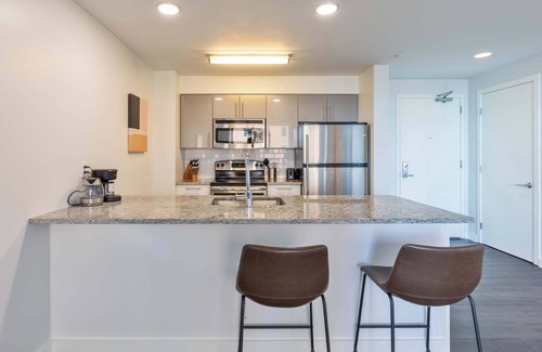 Seaport District Apartment | Modern Harbor Front Apartment