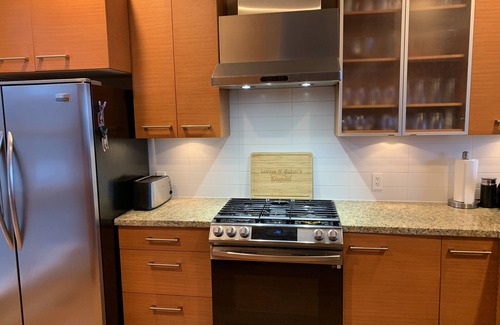 Regional District of Nanaimo House | Modern Harbourfront Townhome with Large Balcony & Rooftop Patio