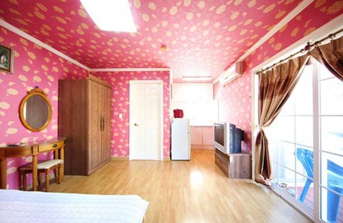 Irun-myeon House | Modern Hill Pension