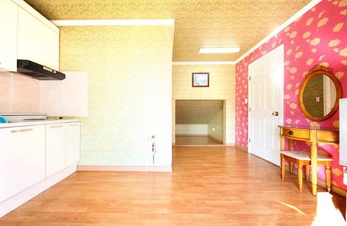 Irun-myeon House | Modern Hill Pension