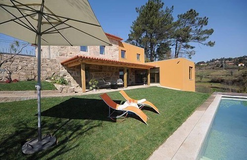 Cossourado House | Modern holiday villa for 10 people in Cossourado