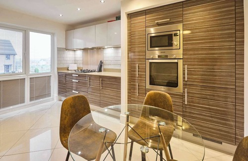 Geddington House | Modern Home in Quiet Environment