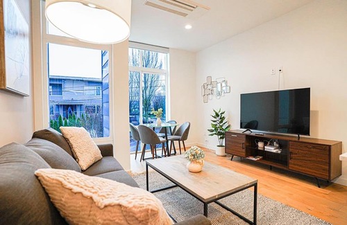 North Beacon Hill House | Modern Home, Rooftop view, 3 block Beacon station