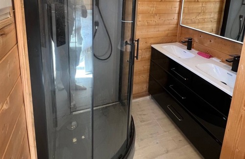 Saint-Alexandre Ski Chalet | Modern hood house with swimming pool, spa and pool house private in Provence