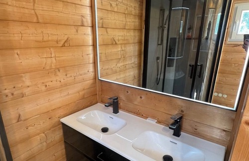 Saint-Alexandre Ski Chalet | Modern hood house with swimming pool, spa and pool house private in Provence