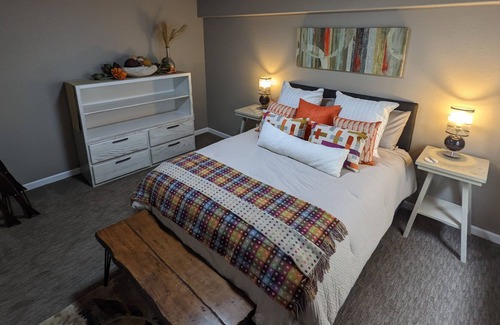 Gleneagle House | Modern House 5 Minutes Away From USAFA Short term or Long term rental!