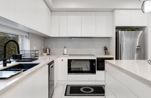 Lidcombe House | Modern House near Sydney Olympic Park