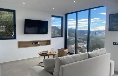 El Mas Fumats House | Modern House with City View in El Mas Fumats