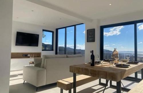 El Mas Fumats House | Modern House with City View in El Mas Fumats