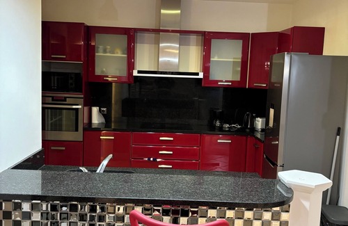 Bobigny House | Modern house with garden telecommuting space