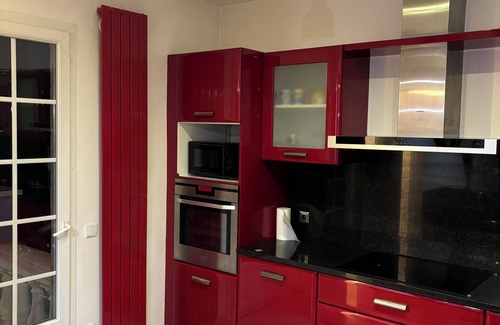 Bobigny House | Modern house with garden telecommuting space