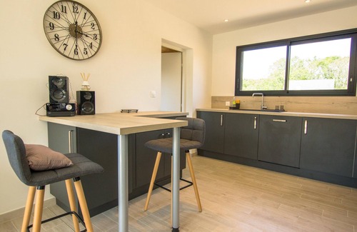 Morgat House | Modern house with great facilities and a large jacuzzi