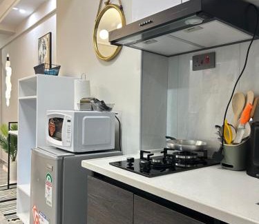 Kilimani Apartment | Modern Kilimani 1BR Cozy Nest