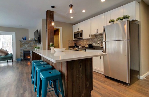 Killington Condo | Modern Killington Farmhouse Condo: Close to it all! 412