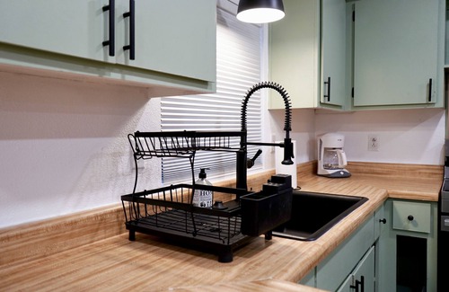 Pinetop-Lakeside Cabin | Modern Lakeside Family Fun Cabin