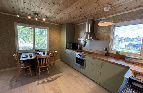 Alghult House | Modern large holiday home near lake in Småland