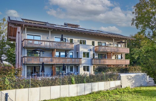 Murnau am Staffelsee Apartment | modern lifestyle & flair of tradition -94sm gr. floor + basem. - 4 pers. terrace
