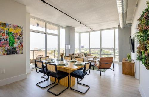 Historic Downtown Apartment | Modern Loft 15 Min from NYC with City View & Pool