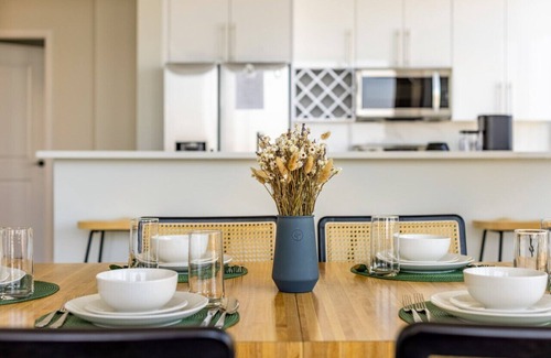 Historic Downtown Apartment | Modern Loft 15 Min from NYC with City View and Pool