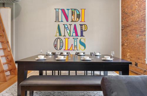 Wholesale District Apartment | Modern Loft next to Georgia St and Convention Center