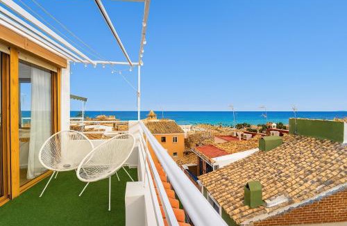 Old Town Apartment | Modern loft with ocean views