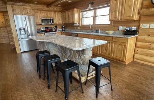 Hayward Cabin | Modern Log House-Nelson Lake Hayward, WInBOOK 3 NIGHTS-1 NIGHT FREE-TEXT US!