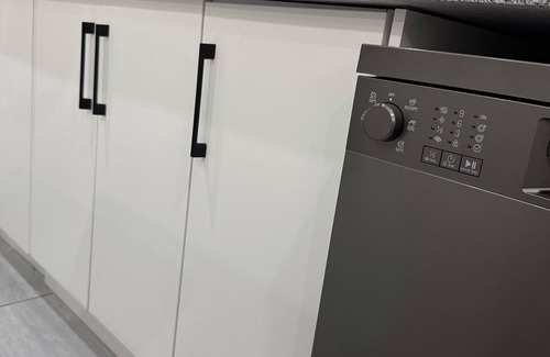 Newcastle Apartment | Modern Luxury 2BR 2 Bath Apt with Balcony view