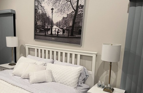 Northport House | Modern Luxury 3 Bedroom House with a Pool Table