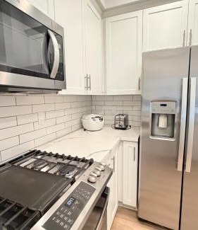 Baldwin Park Villa | Modern Luxury House 3B&4B House 30 mins DTLA