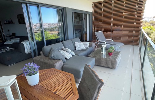 Albardeira Apartment | Modern, luxury T2 apartment