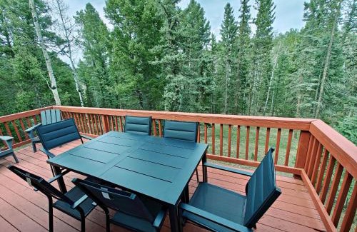 Florissant House | Modern Mountain Cabin, Fireplace, Deck with Deer Views, Near Wolf Center