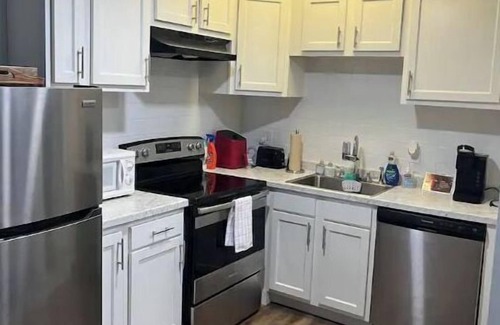 Downtown Baltimore Condo | Modern Mt.Vernon Studio In Great Central Location