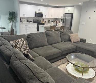 Snellville Villa | Modern new townhouse near Stone Mountain Sleeps 10