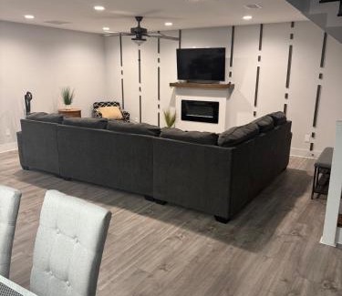 Snellville Villa | Modern new townhouse near Stone Mountain Sleeps 10