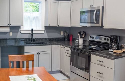 Ellsworth Apartment | Modern NewlyFurnished Acadia Apt