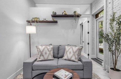 Bowery Apartment | Modern Nolita Hideaway